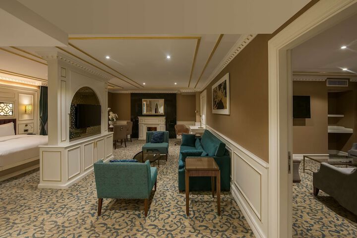 Room 19 of 52