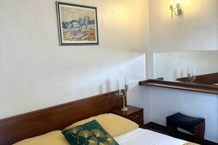 Room 38 of 95