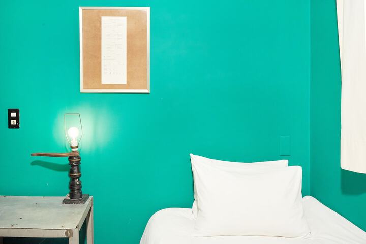 Room 5 of 22
