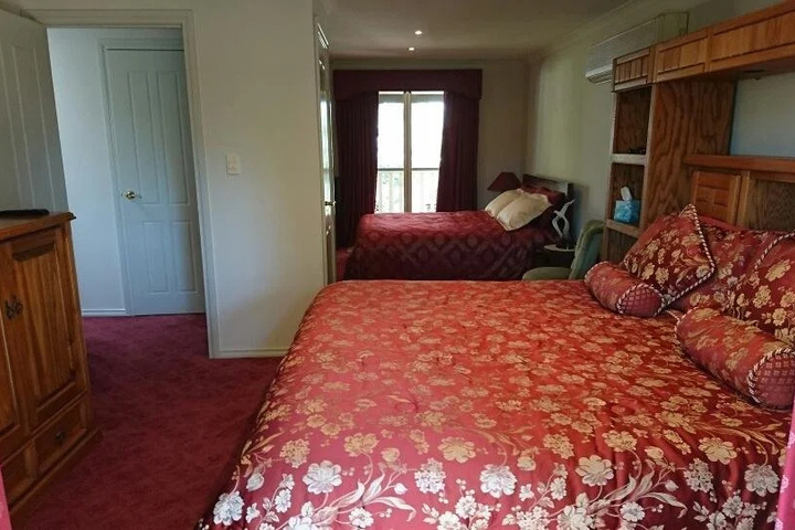 Room 5 of 19