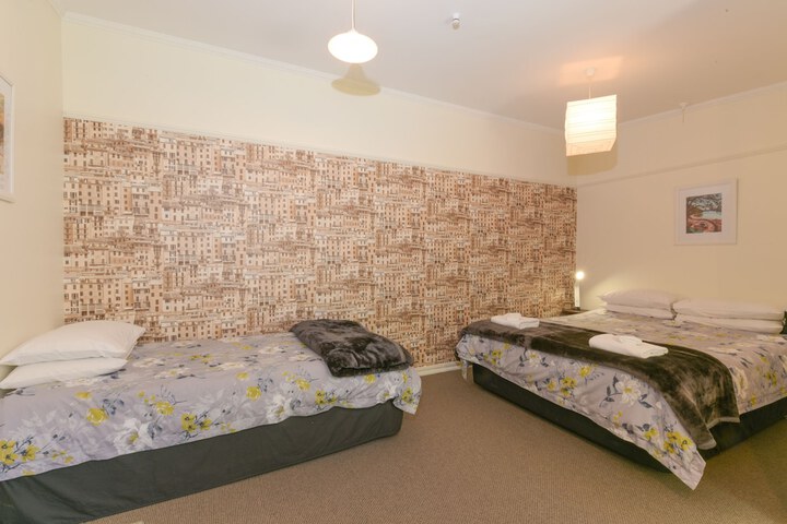 Room 25 of 44