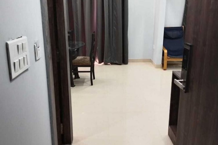 Room 3 of 17