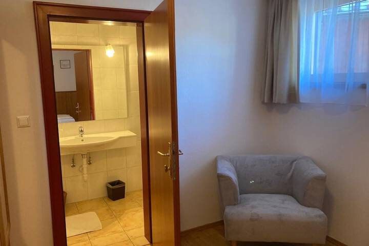 Room 20 of 80