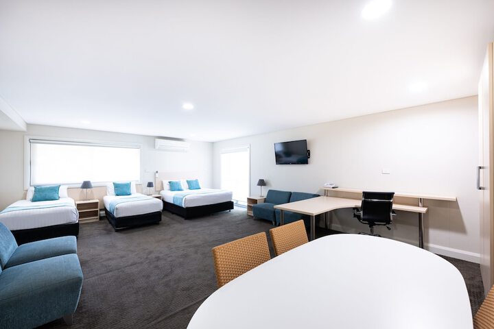 Room 65 of 86