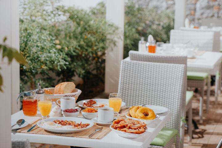 Breakfast/Coffee Service 75 of 99