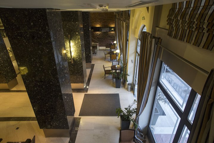 Guest Lobby
