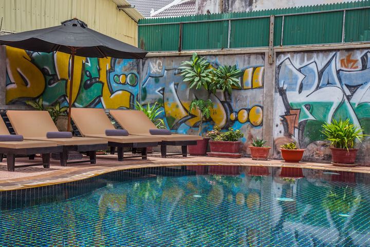 Pool Hotel