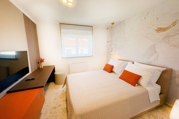 Room 30 of 186