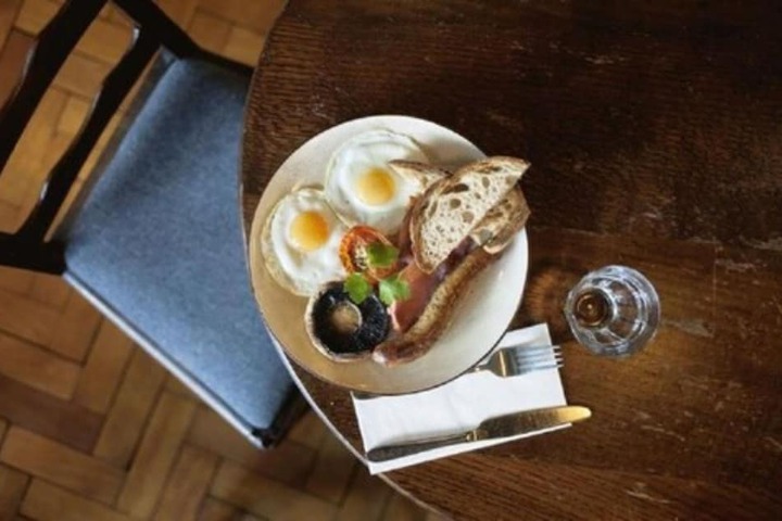 Breakfast/Coffee Service 27 of 32
