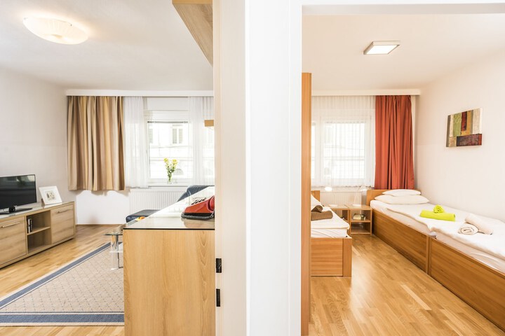 Room 5 of 235