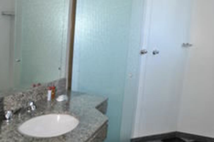 Room 4 of 23