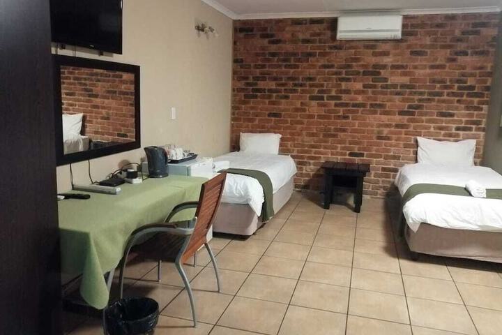 Room 21 of 105