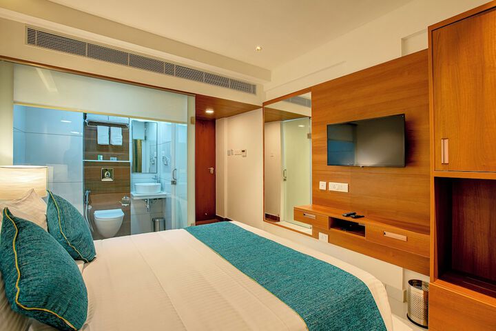 Room 16 of 31