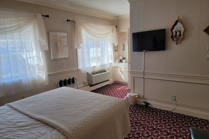 Room 58 of 206