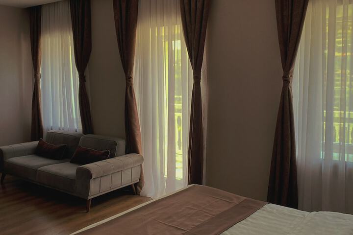 Room 15 of 50