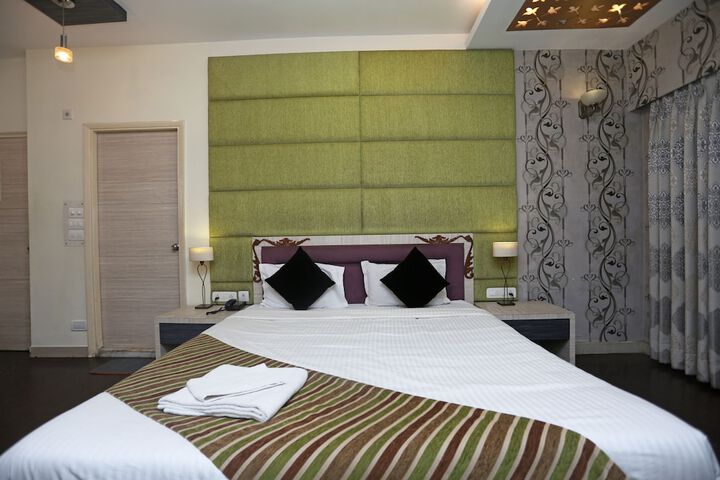 Room 40 of 92