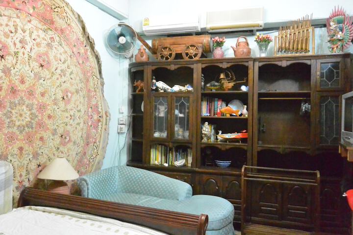 Room 4 of 39