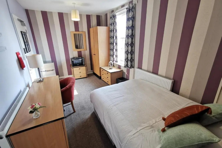 Room 2 of 21