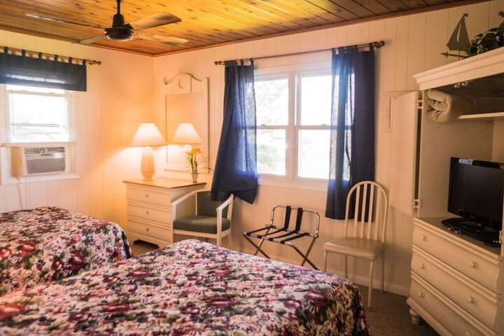 Room 3 of 10