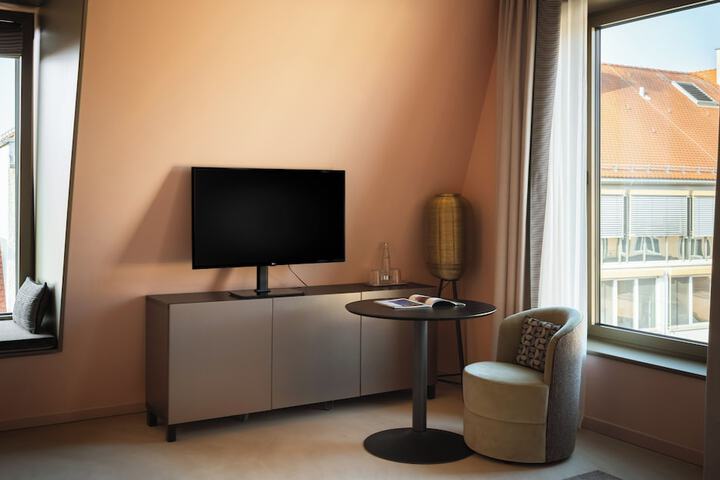 Room 33 of 112