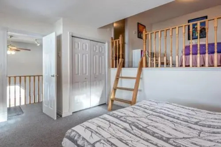 Room 4 of 37