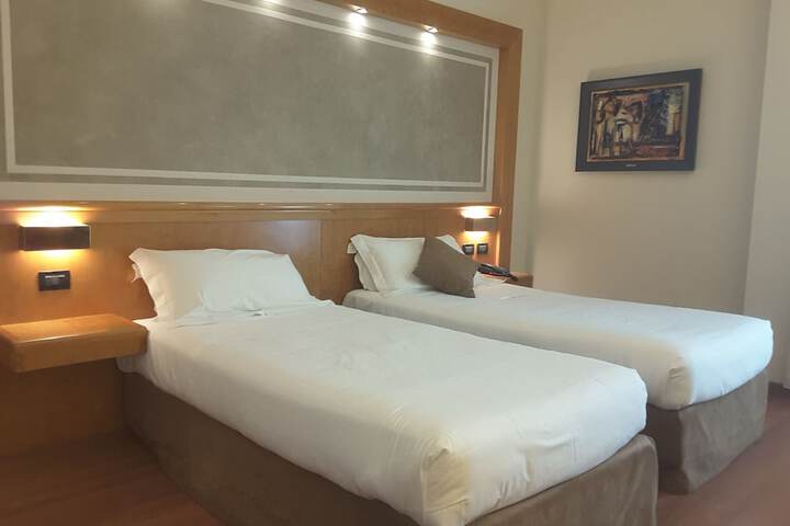 Room 26 of 73