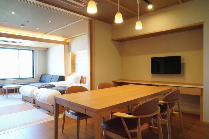 Room 21 of 104