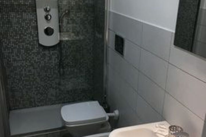 Room 3 of 14