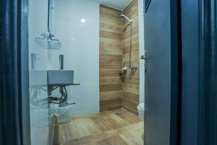 Room 10 of 15