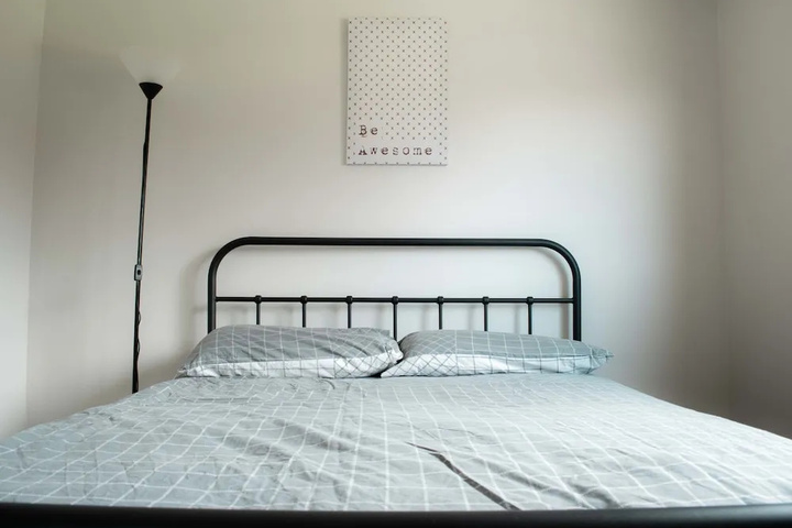 Room 6 of 24