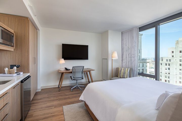 Room 9 of 37