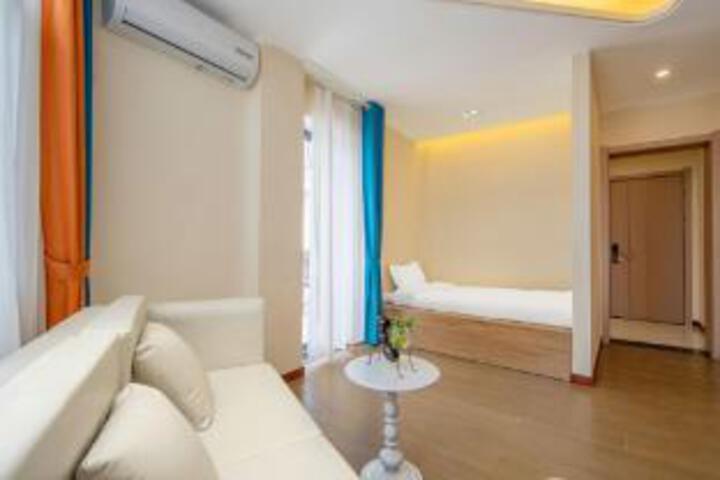 Room 21 of 23