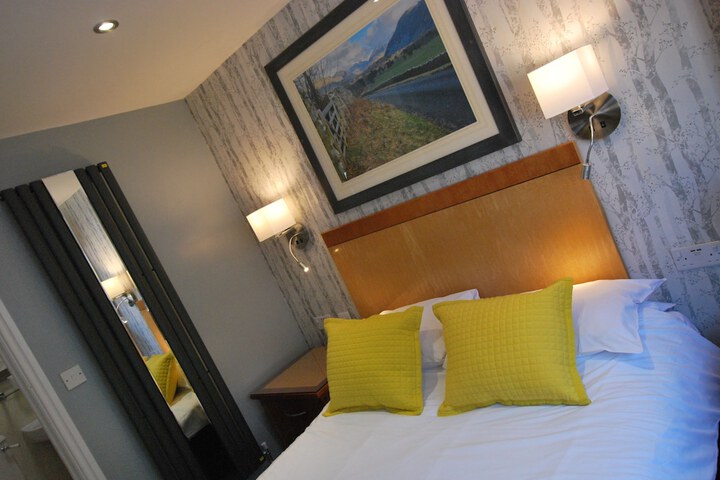 Room 16 of 72