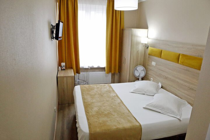 Room 12 of 67