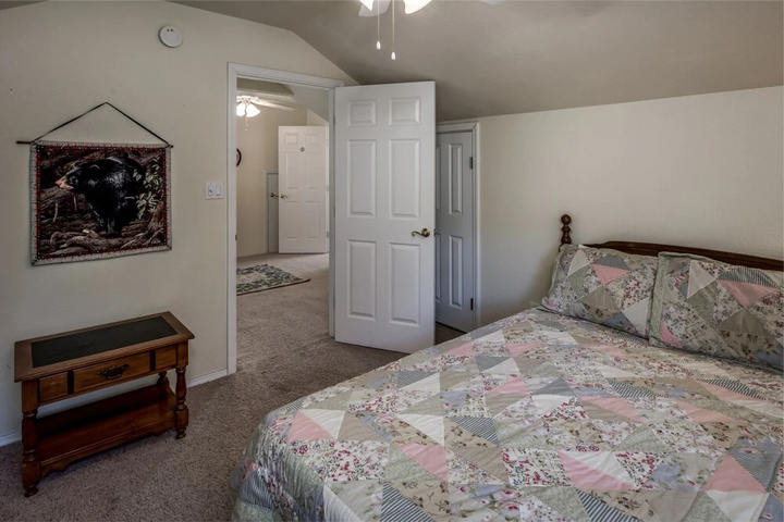 Room 4 of 19