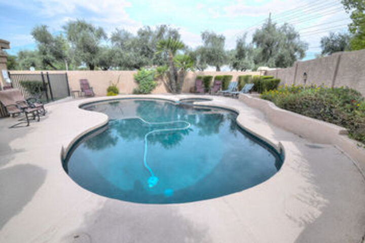 Pool 16 of 17