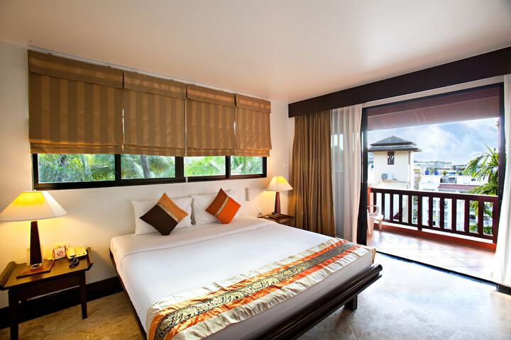 Room 4 of 44
