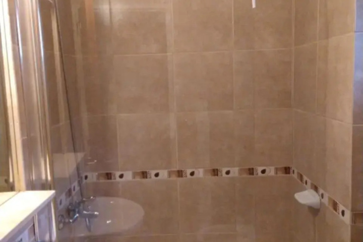 Room 4 of 11