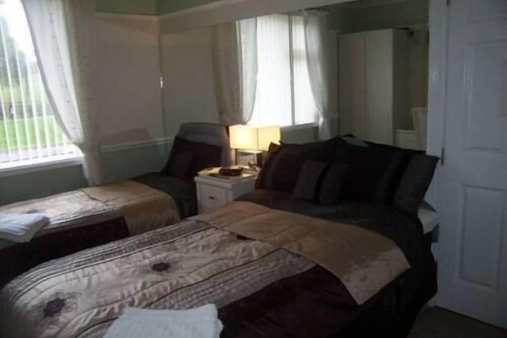 Room 3 of 12