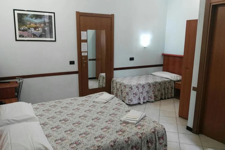 Photo of Hotel Modena