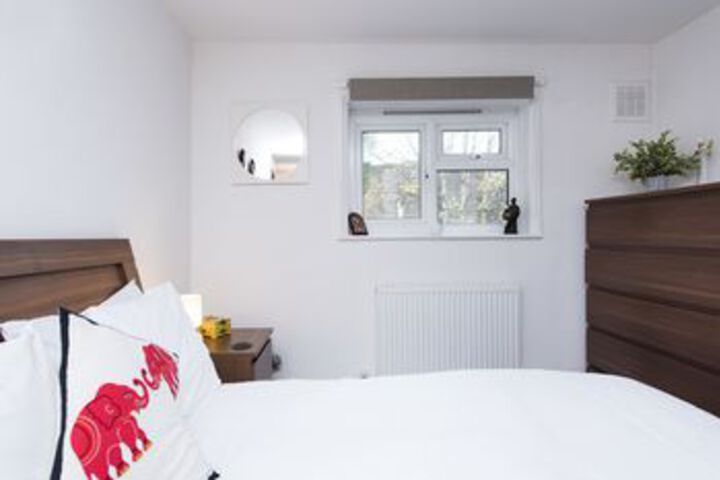 Room 10 of 24
