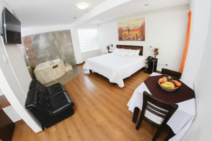 Room 21 of 34