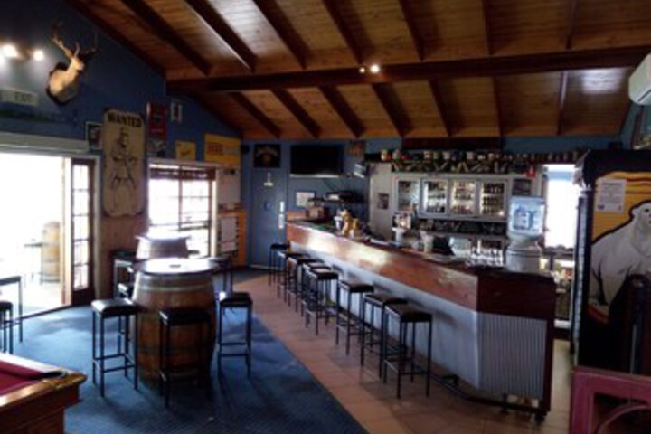 Lounge 9 of 18