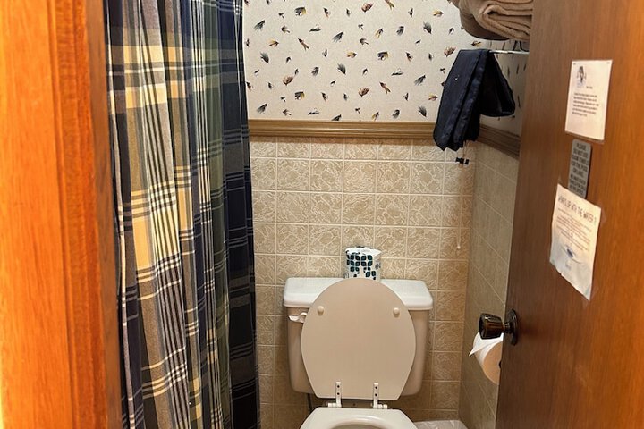 Room 50 of 82