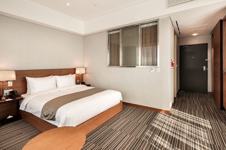 Room 16 of 85