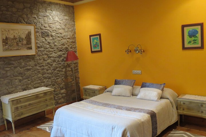 Room 6 of 62