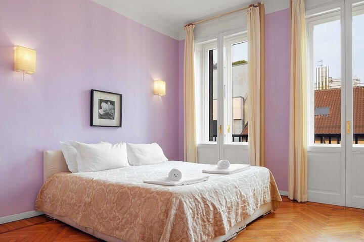 Room 10 of 14