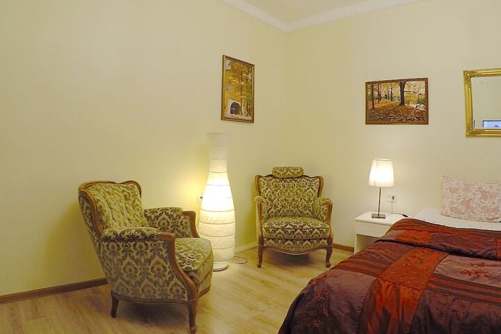 Room 12 of 79