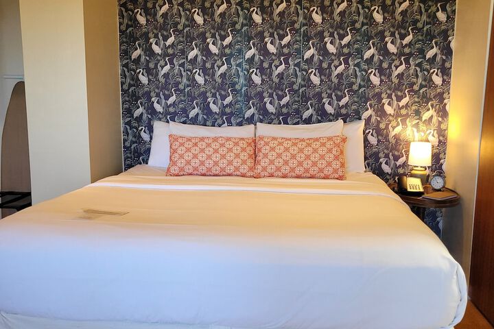 Room 26 of 91