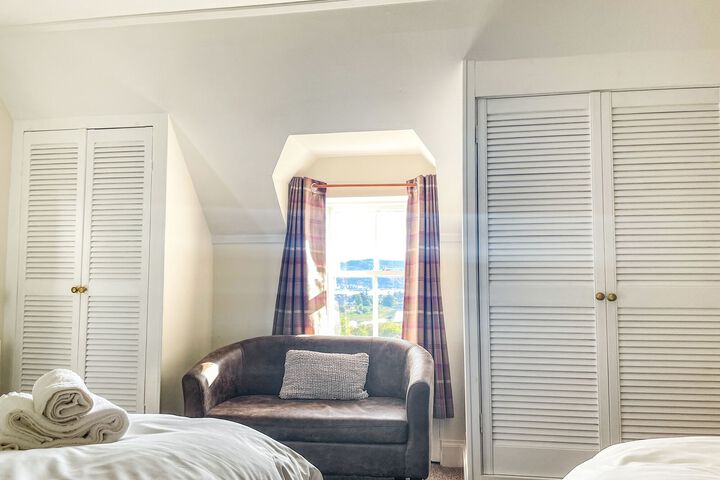Room 92 of 122